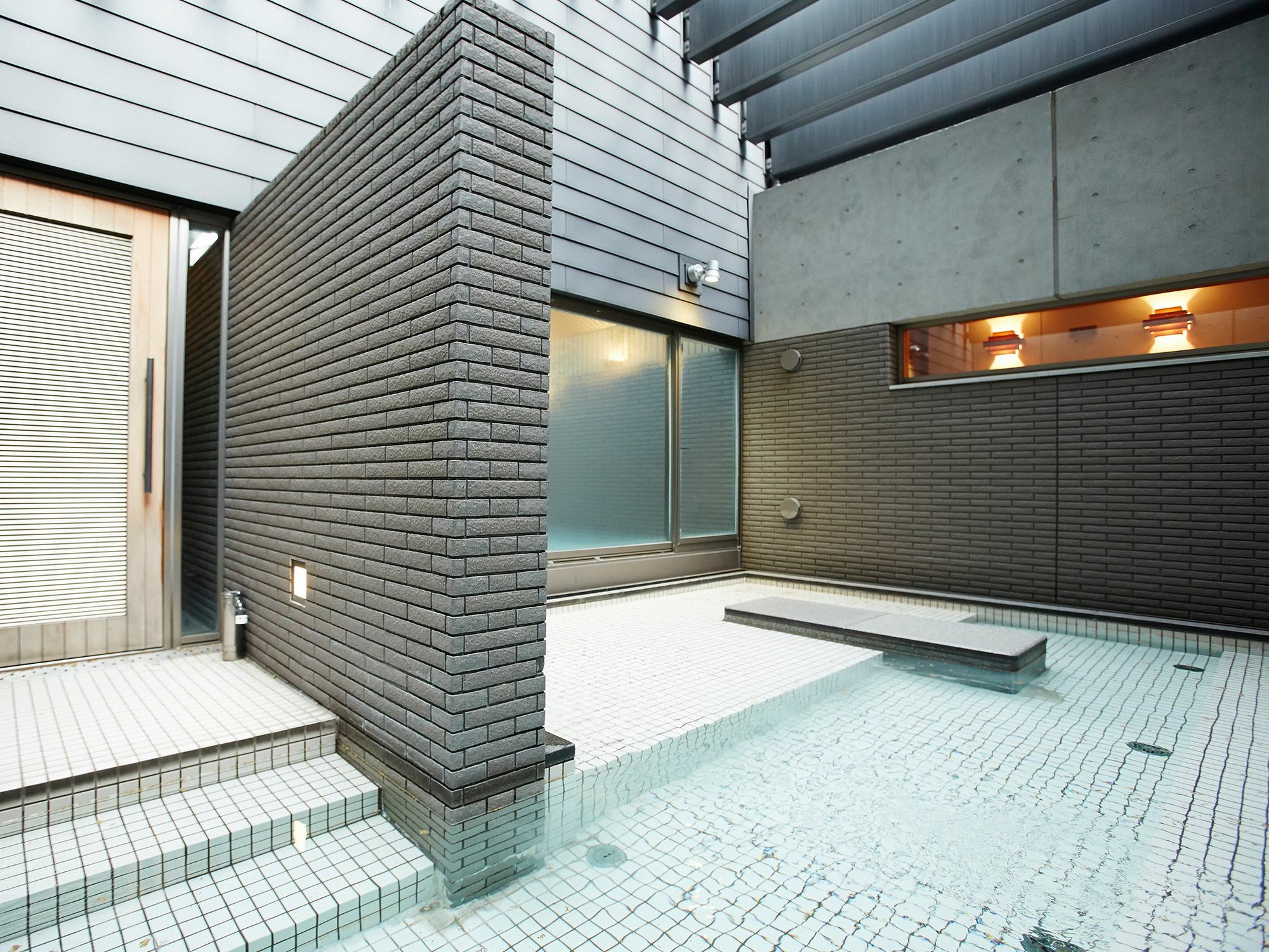 Osaka Academia Hotel Exterior photo